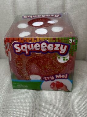 Squeeezy Red Glitter Dice Squishy